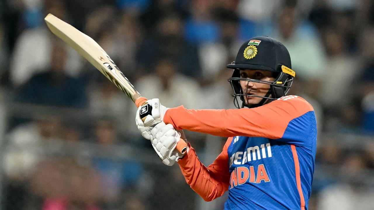 Indian Sensation Steals Show with Stunning T20 Innings, Earns Praise from England Team
