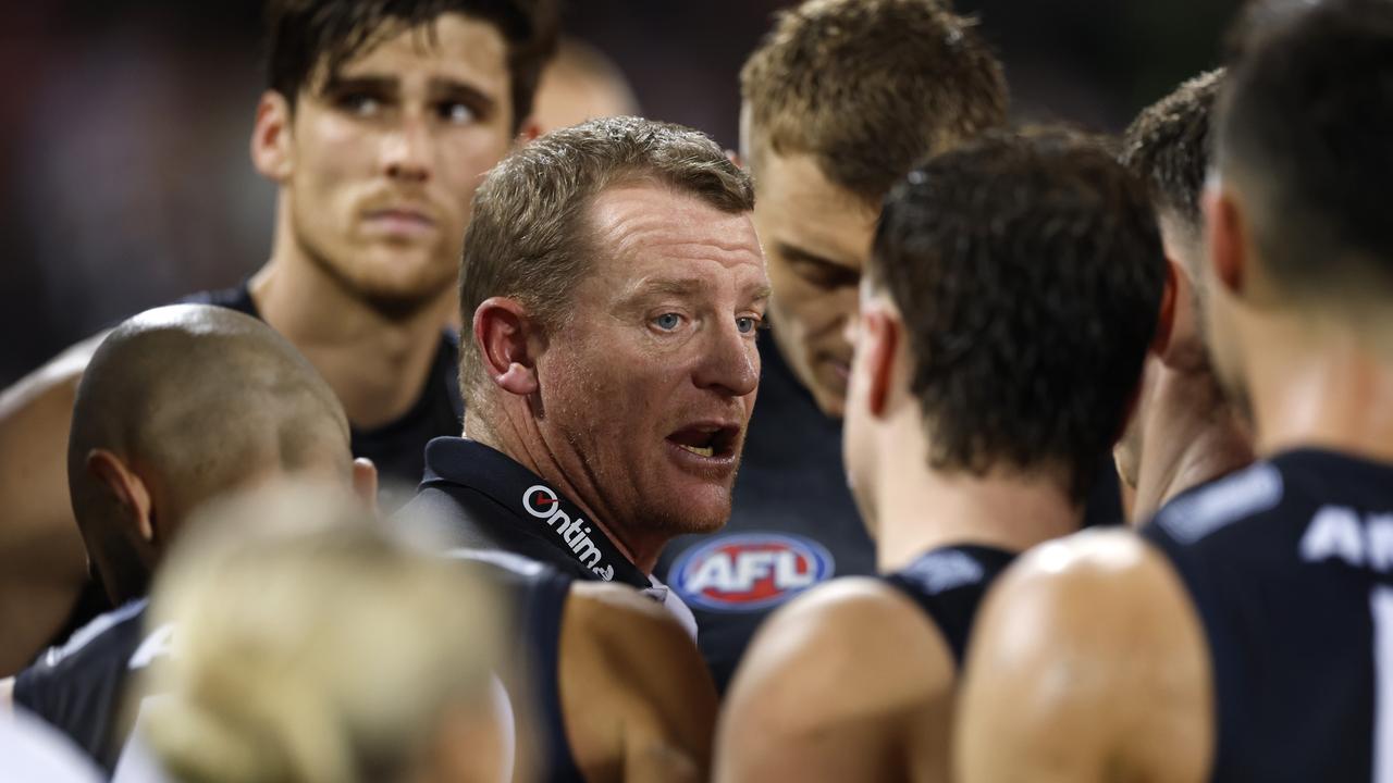 AFL round 10: 'P****d off' Michael Voss laments another second-half capitulation from Carlton