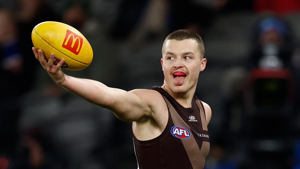 Jack Ginnivan's Hawthorn Debut Sparks Debate After Dominant Win Over Bulldogs