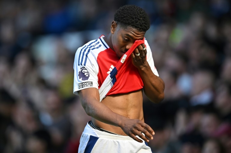 EPL Stalemate: Arsenal Held by Everton as Liverpool Edge Closer to Title