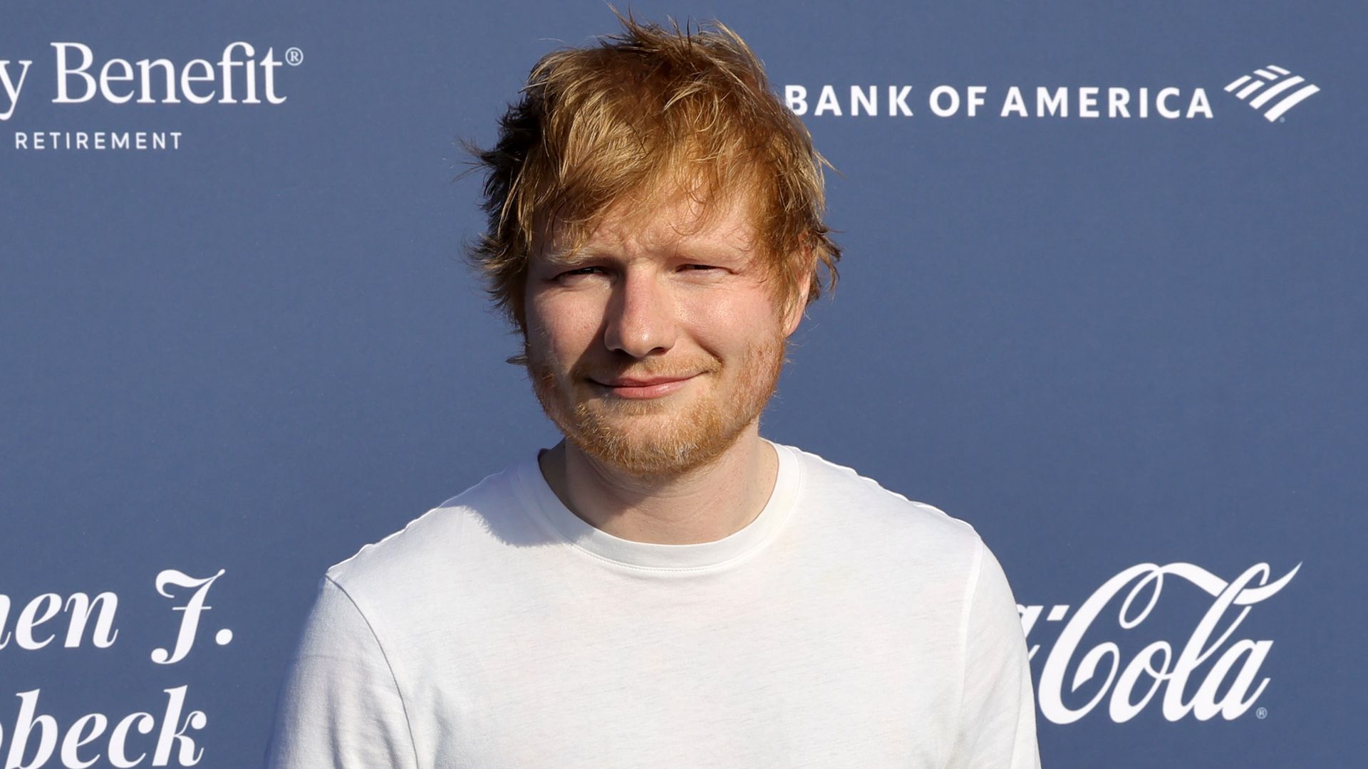 Ed Sheeran zeigt seine bunte Tattoo-Sammlung: Ein Blick auf den Oberkörper des Sängers
