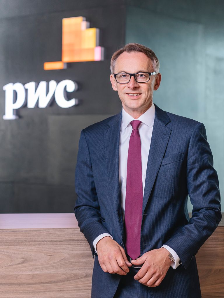 KI im Arbeitsalltag: Studie von PwC und Microsoft zeigt hohen Bedarf an mehr künstlicher Intelligenz