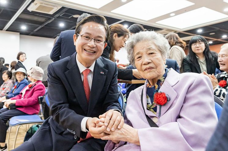 효(孝)로 가득한 어버이날! 영등포구, 감동적인 기념식 개최