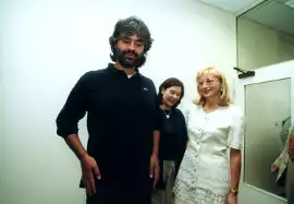 Virginia Bocelli: 12-letnia córka sławnego tenora Matteo Bocellego podbija serca pięknym głosem