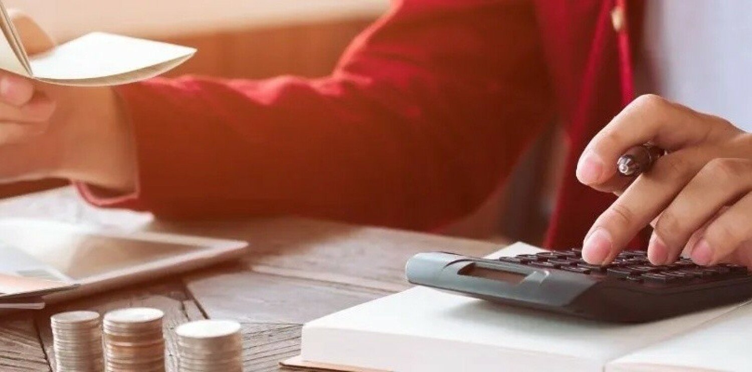 Jak zapanować nad finansami w 2025 roku? Poradnik planowania i kontroli domowego budżetu