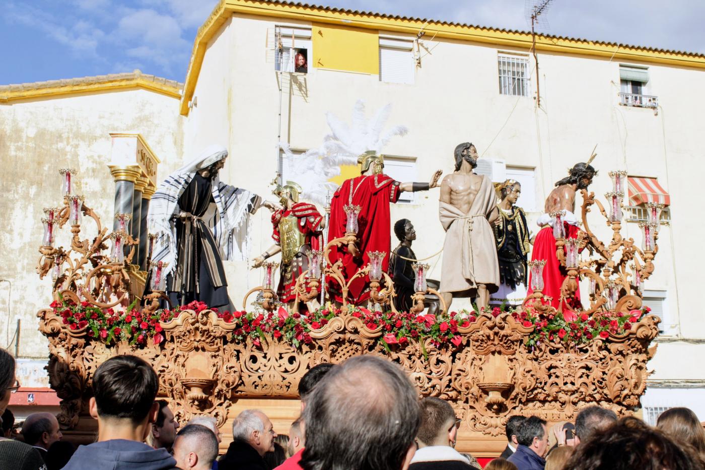 Martes Santo de Huelva: Salud abre con retraso de más de tres horas