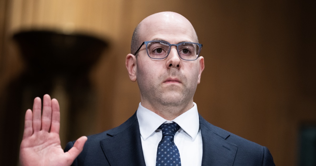 経済界の重鎮がこぞって耳を傾ける男！米大統領補佐官スティーブン・ミラン氏の知られざる背景