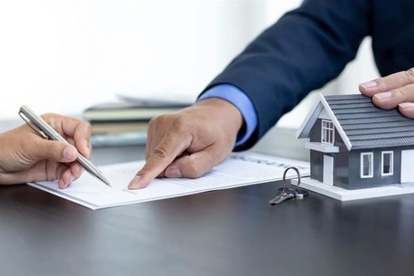 Presiona vivienda finanzas de hogares
