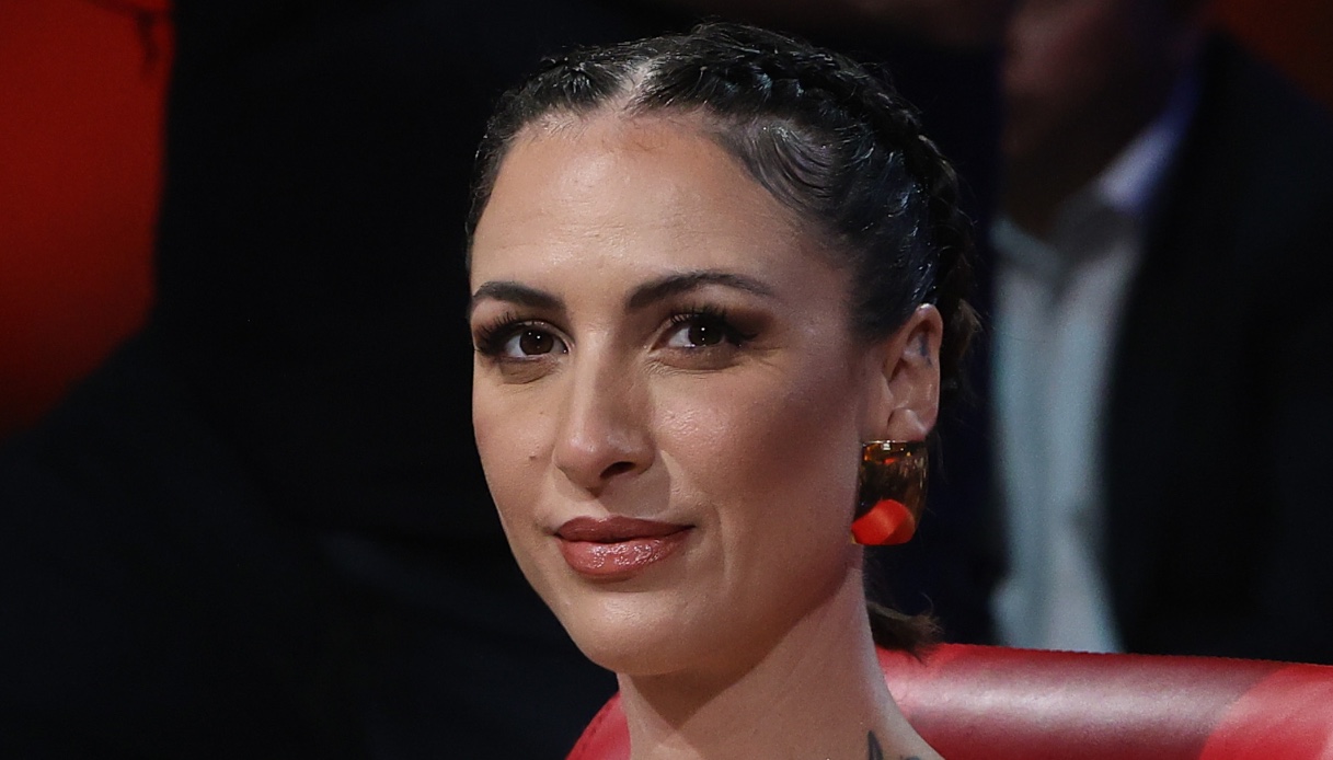 Eurovision 2025: Ema Stokholma infuria per l'ipotetico annuncio di Topo Gigio – Una scelta contro i talenti emergenti?