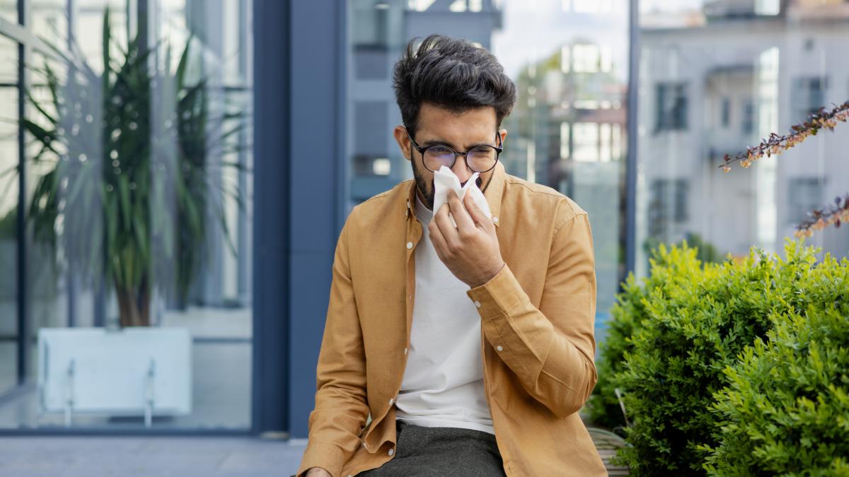 Il Colore del Muco Nasale: Cosa Rivela sulla Nostra Salute?