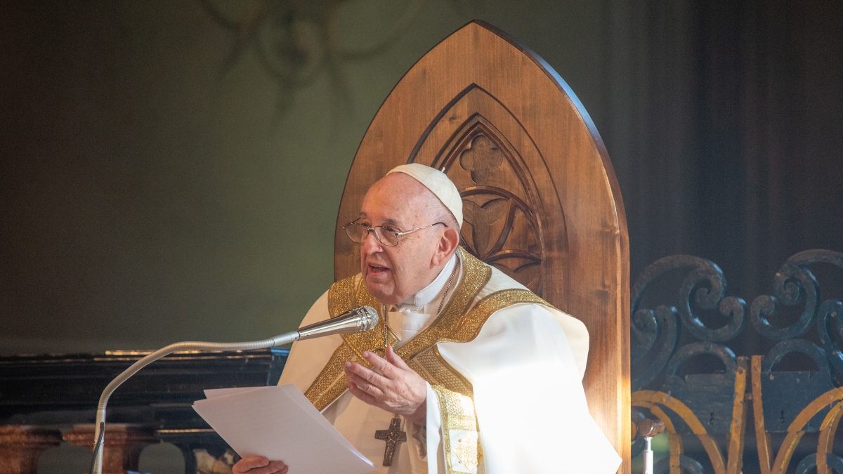 Papa Francesco, le condizioni di salute, oggi: «Notte serena, prosegue terapie e lavoro». Si ipotizza almeno altri 7 giorni di ricovero