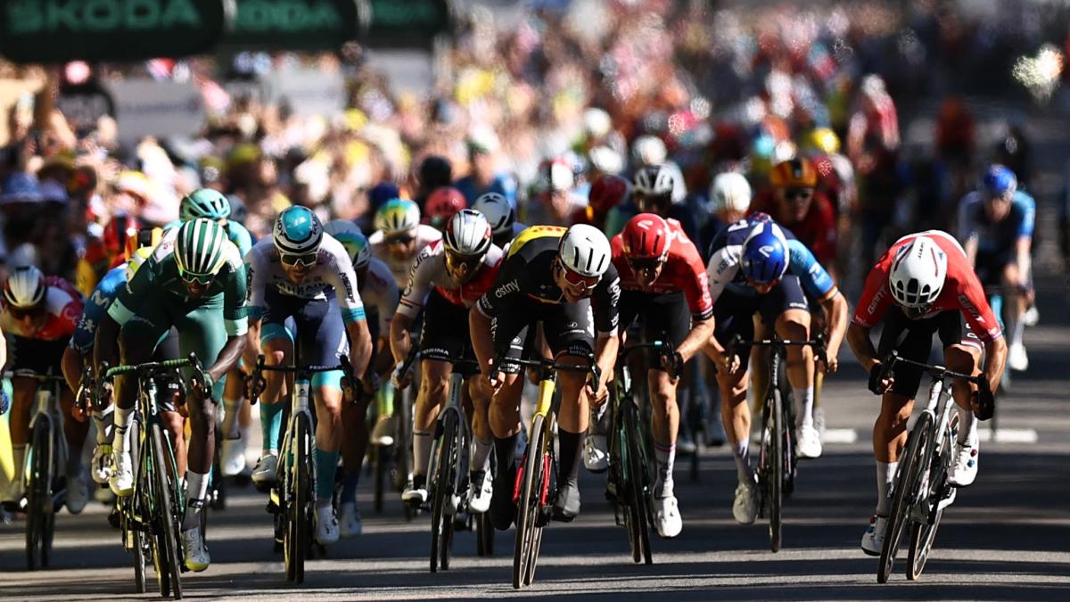 Sport in tv oggi, martedì 28 gennaio: calcio, basket e la 1ª tappa dell'AlUla Tour