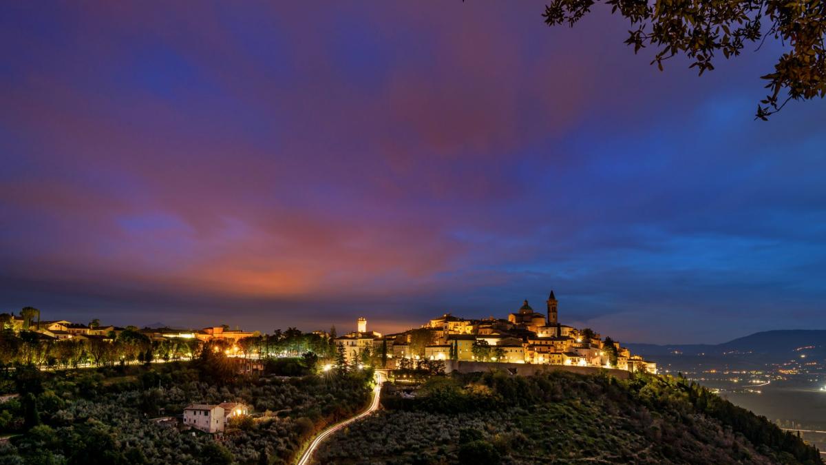 Umbria: Paradiso dell'Avventura all'Aria Aperta - Sport e Natura per Tutti i Gusti!