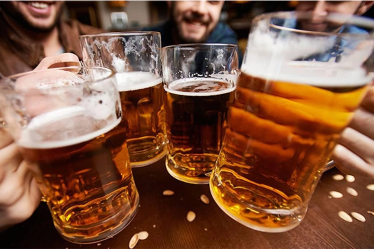 ¡Alerta! ¿Cuánta cerveza, vino o fernet puedo tomar sin dañar mi corazón? Lo que dice la ciencia