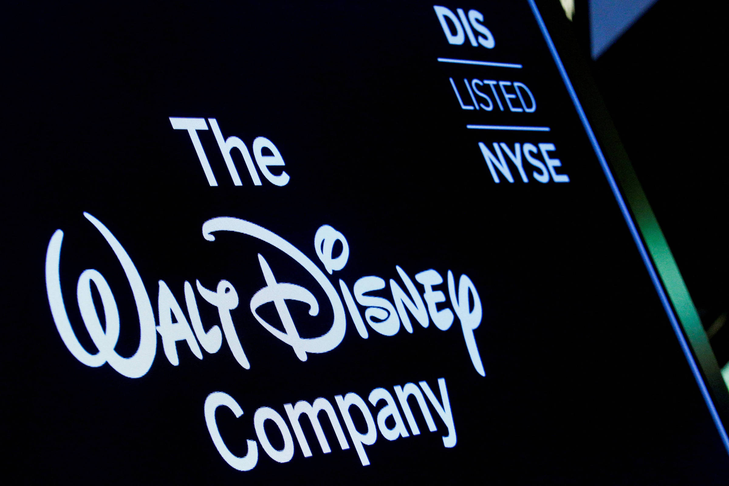 Disney Anuncia Demissão em Massa: Cortes Atingem Cinema, TV e Finanças