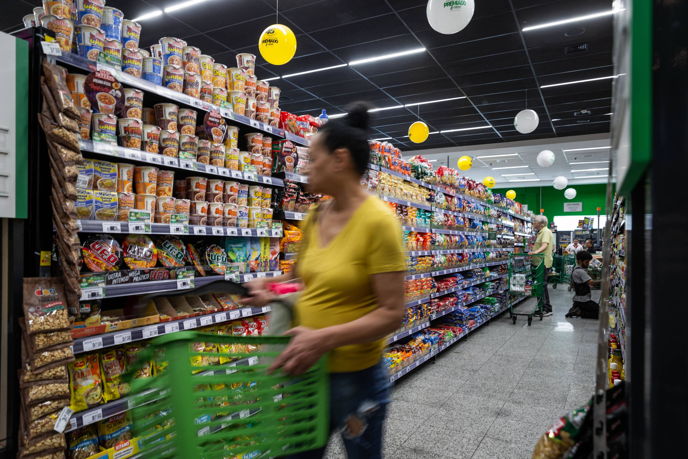Inflação em Alta: IPCA-15 Registra 0,43% em Abril com Destaque para Alimentos e Saúde