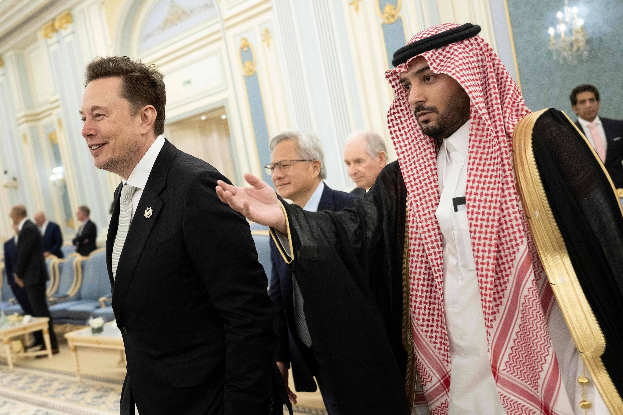 Bilionários da Tecnologia Americana e Trump se Reúnem na Arábia Saudita: O Que Esperar Para a Inteligência Artificial?