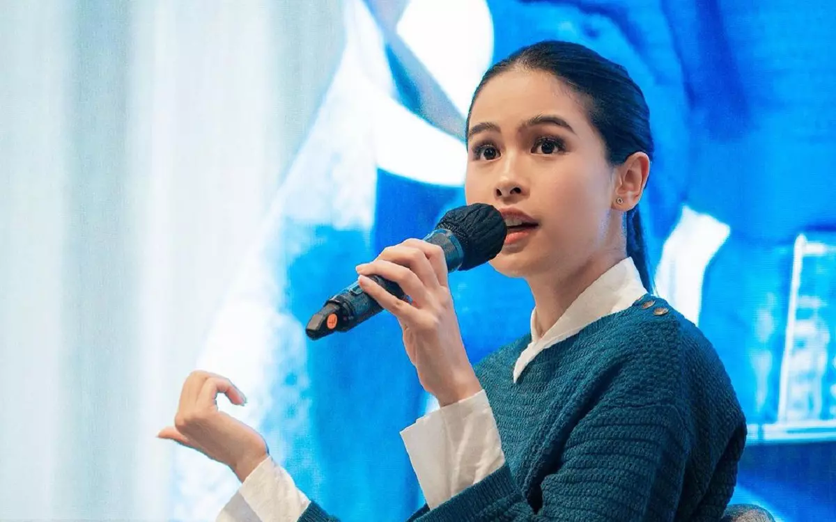 Maudy Ayunda vs Prilly Latuconsina: Siapa yang Lebih Pantas Disebut Independent Woman?