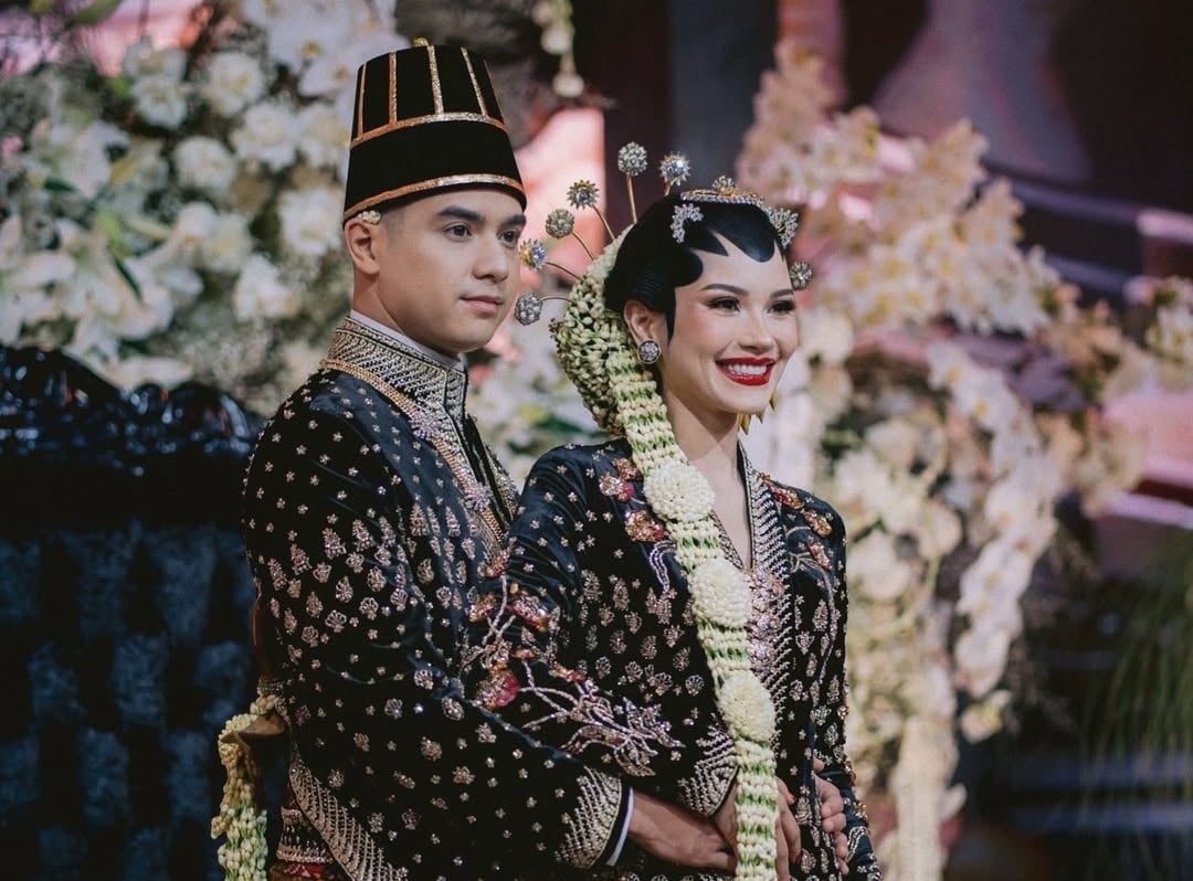 Al Ghazali & Alyssa Daguise: Eksklusif Intip Koleksi Cenderamata Pernikahan Mewah yang Bikin Kagum!