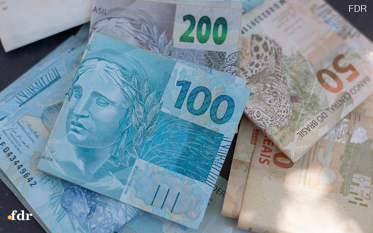 Você só precisa de 15 minutos por dia para organizar suas finanças! Veja como