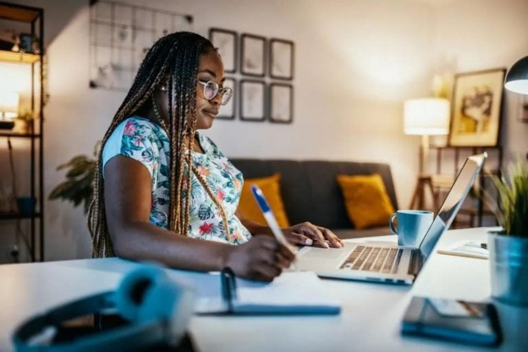 B3 Oferece Cursos de Finanças Gratuitos em Julho