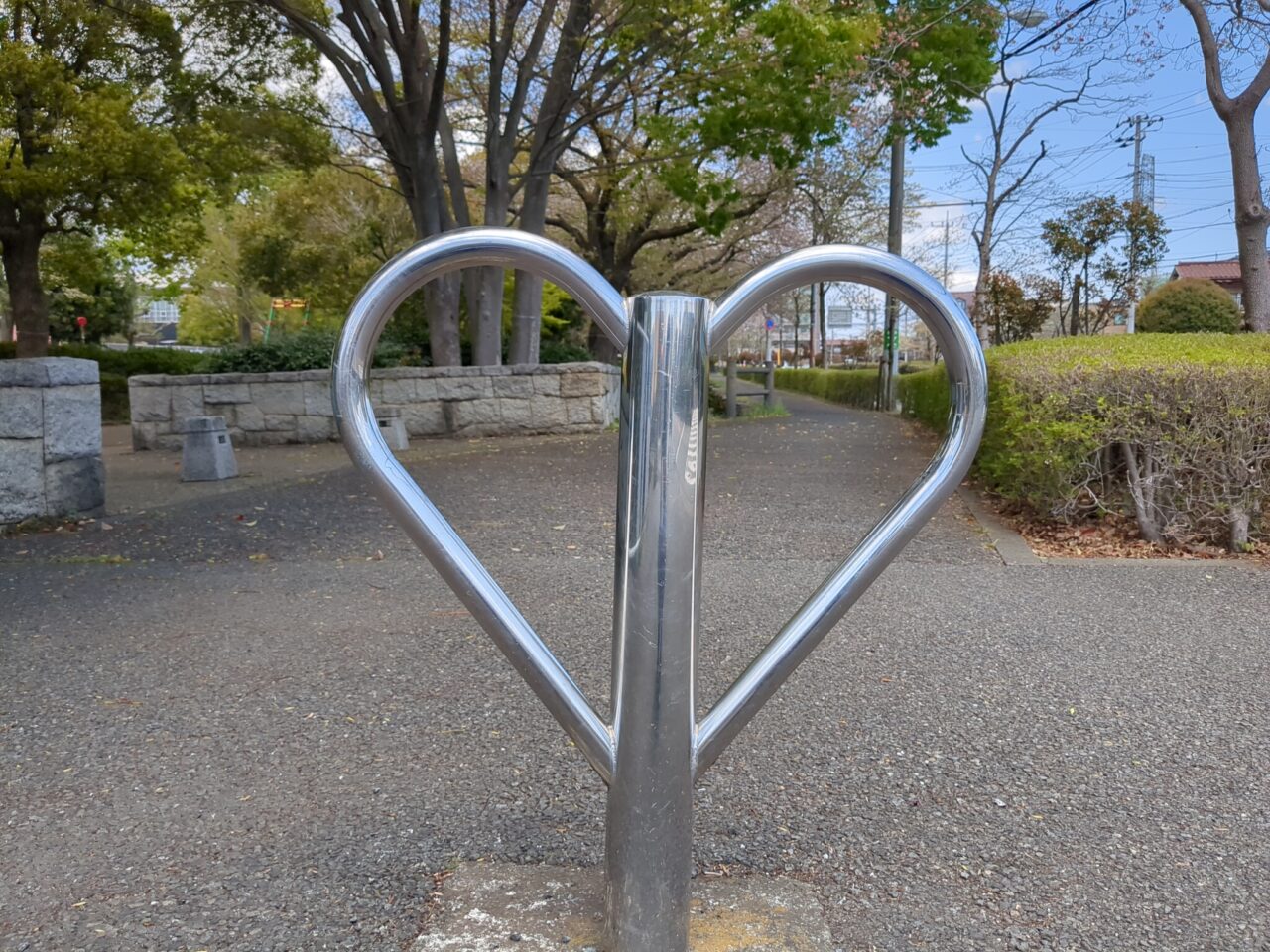 【日野市】♡幸せ発見♡市民の森スポーツ公園のハートのオブジェクトで記念撮影