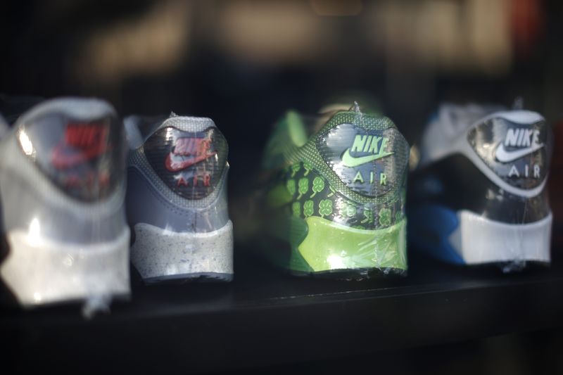 Nike, Teknolojiye Odaklanmayı Azaltıyor: Üçüncü Taraf Tedarikçilere Geçiş Başlıyor!
