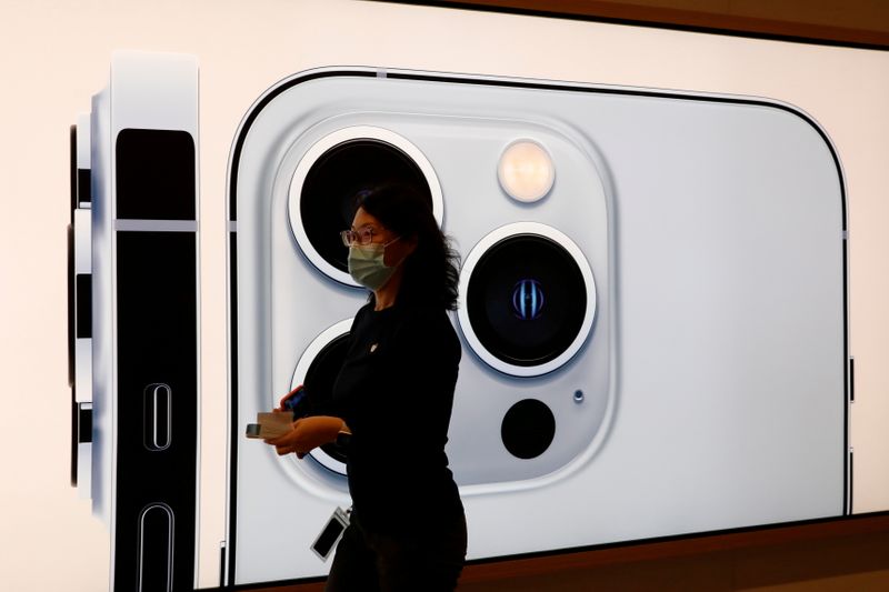 Mercato cinese in rialzo: i fornitori di Apple e le aziende tech beneficiano di una breve tregua sui dazi USA