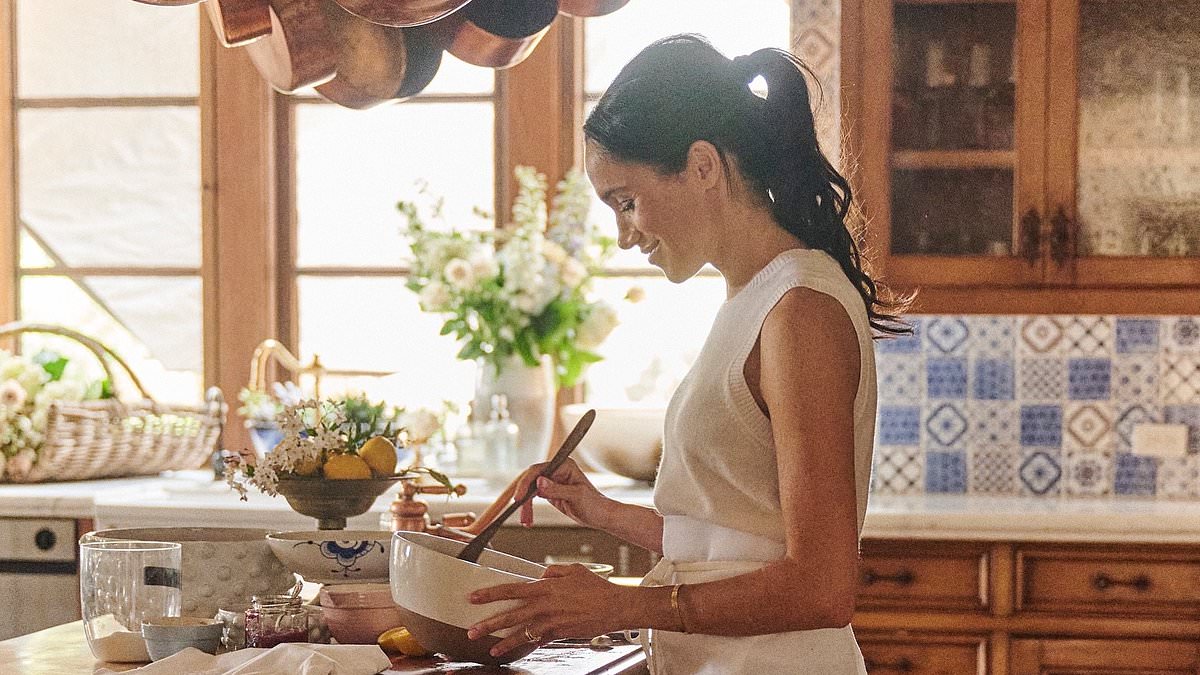 Meghan Markle's Cozy Kitchen Moment Amidst As Ever Customer Service Concerns