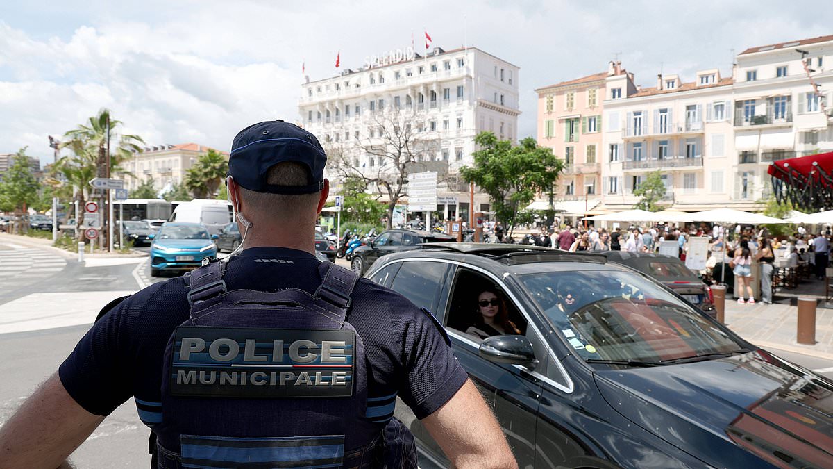 French anarchists claim responsibility for blackouts which have left 160,000 people in ...