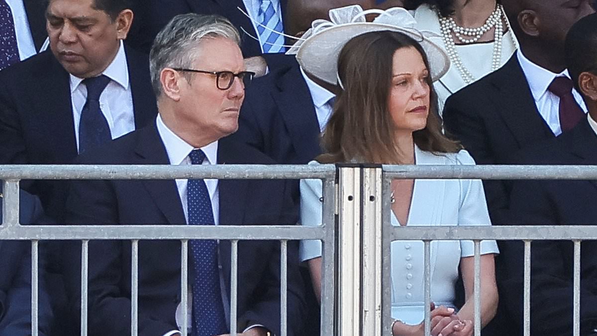 Elegan Victoria Starmer Tampil Memukau di Trooping the Colour dengan Gaun Putih Musim Panas