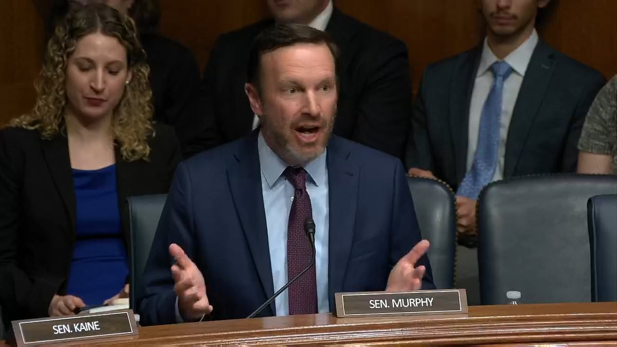 Senators Reveal Starkly Different Views on Trump's Iran Bombing Campaign After Classified Briefing