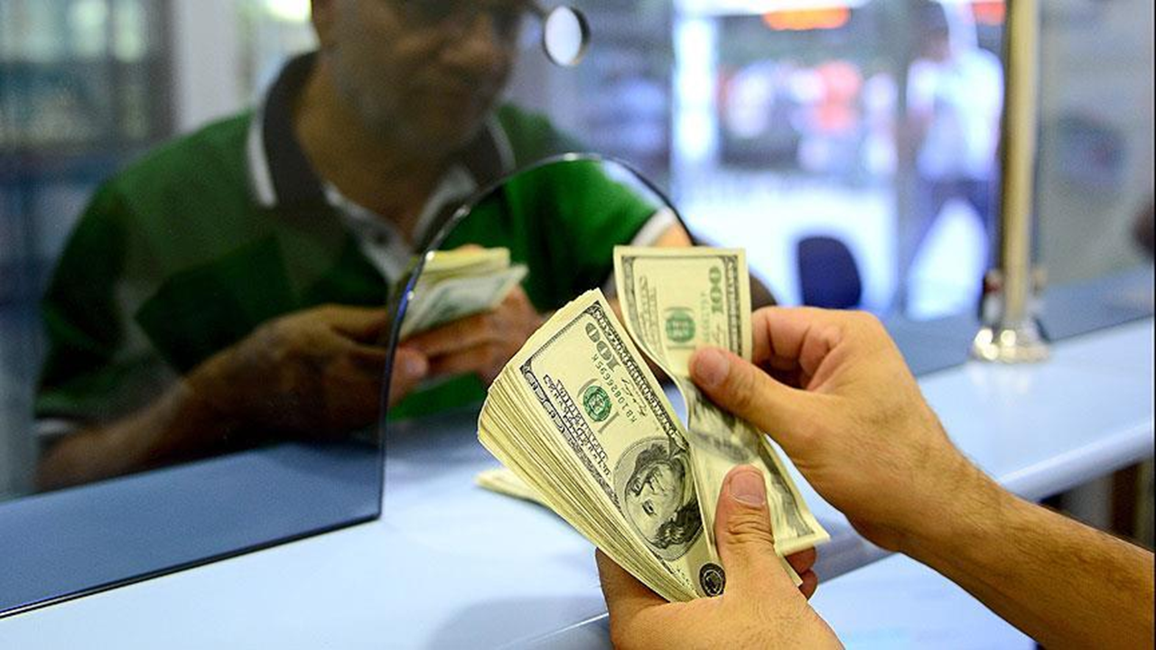 Dolar ve Euro Fiyatları Güncel: TL'de Değer Kaybı Yüzde 10'u Aştı!