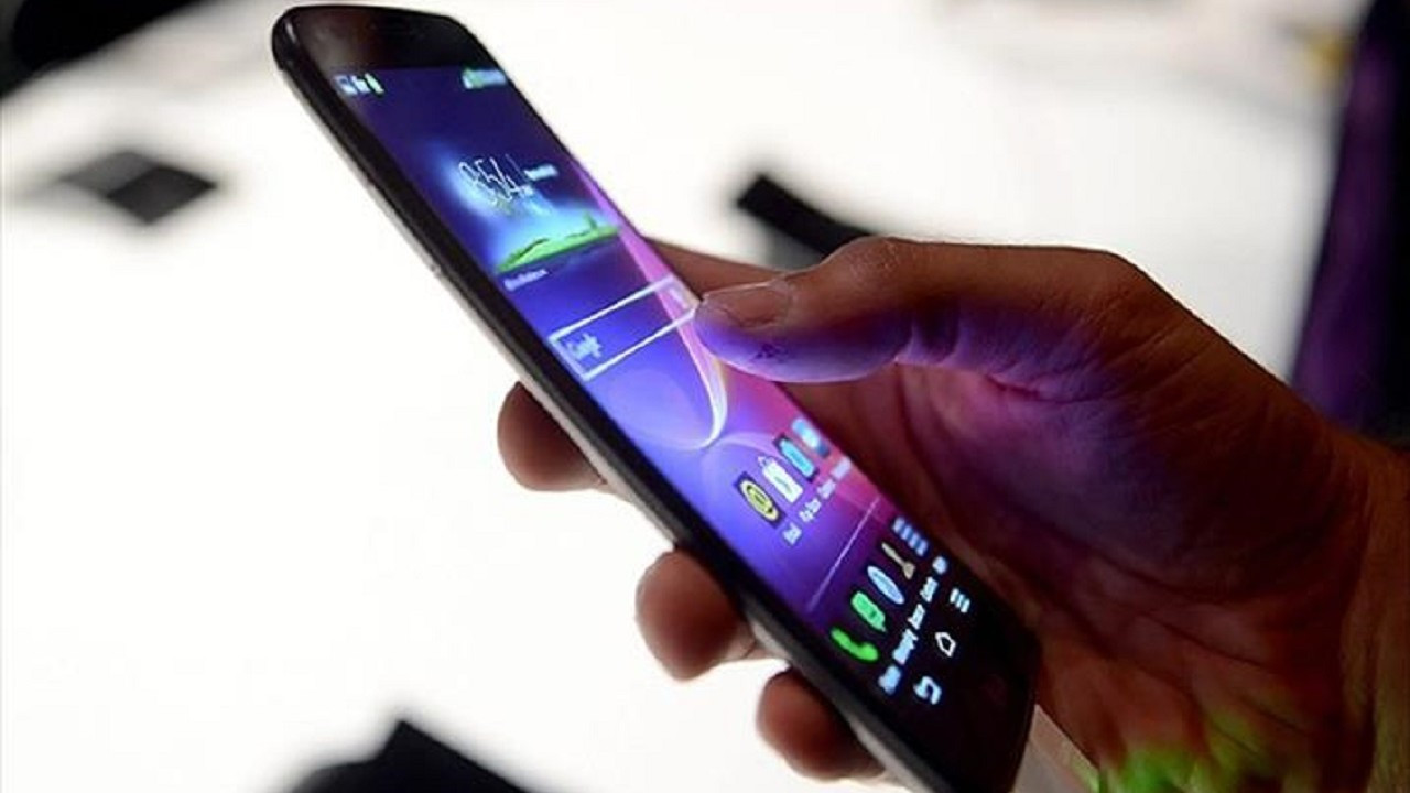 Akıllı Telefon Sektöründe ABD-Çin Rekabeti: Teknolojik Üstünlük ve Üretim Gücü