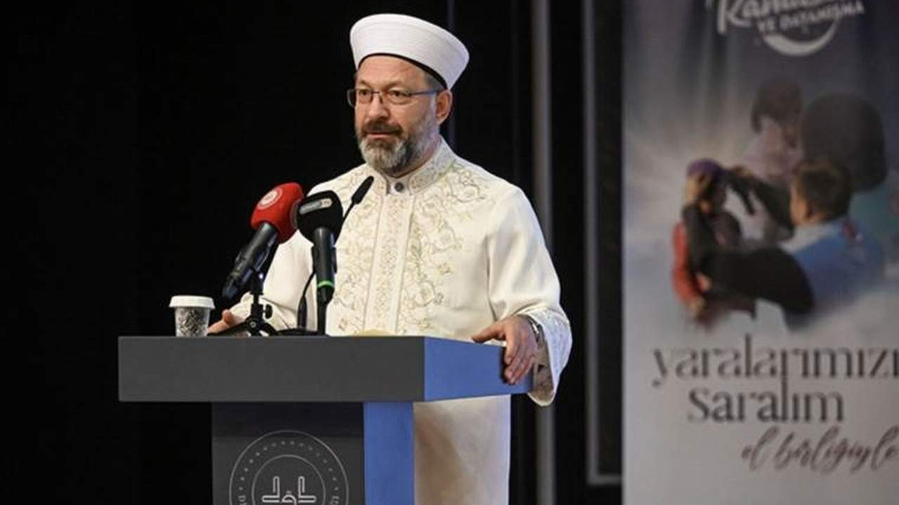 Diyanet'in Cuma Hutbesi Tepki Çekti: 'Laik Yaşam Dayatması' İddiası