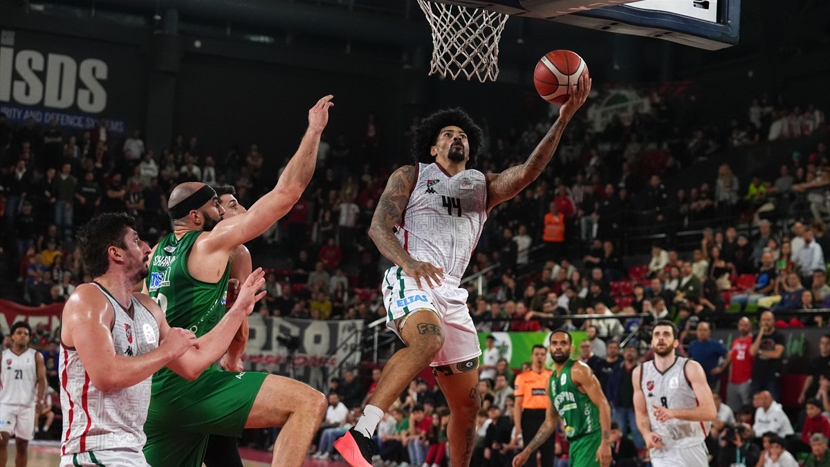 Karşıyaka, Bursaspor'u 82-78 Yendi: 11 Maç Sonraki İlk Galibiyet!