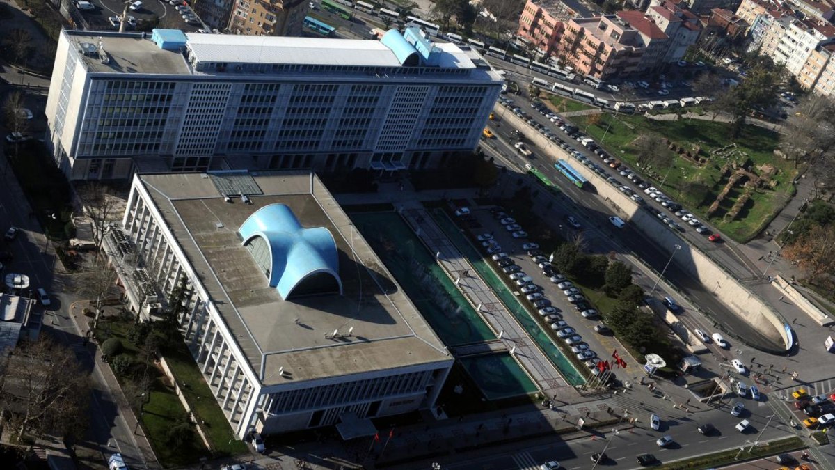 İBB Soruşturması: Gözaltı Sayısı 51'ye Çıktı, İSKİ Genel Müdürü de Aralarında