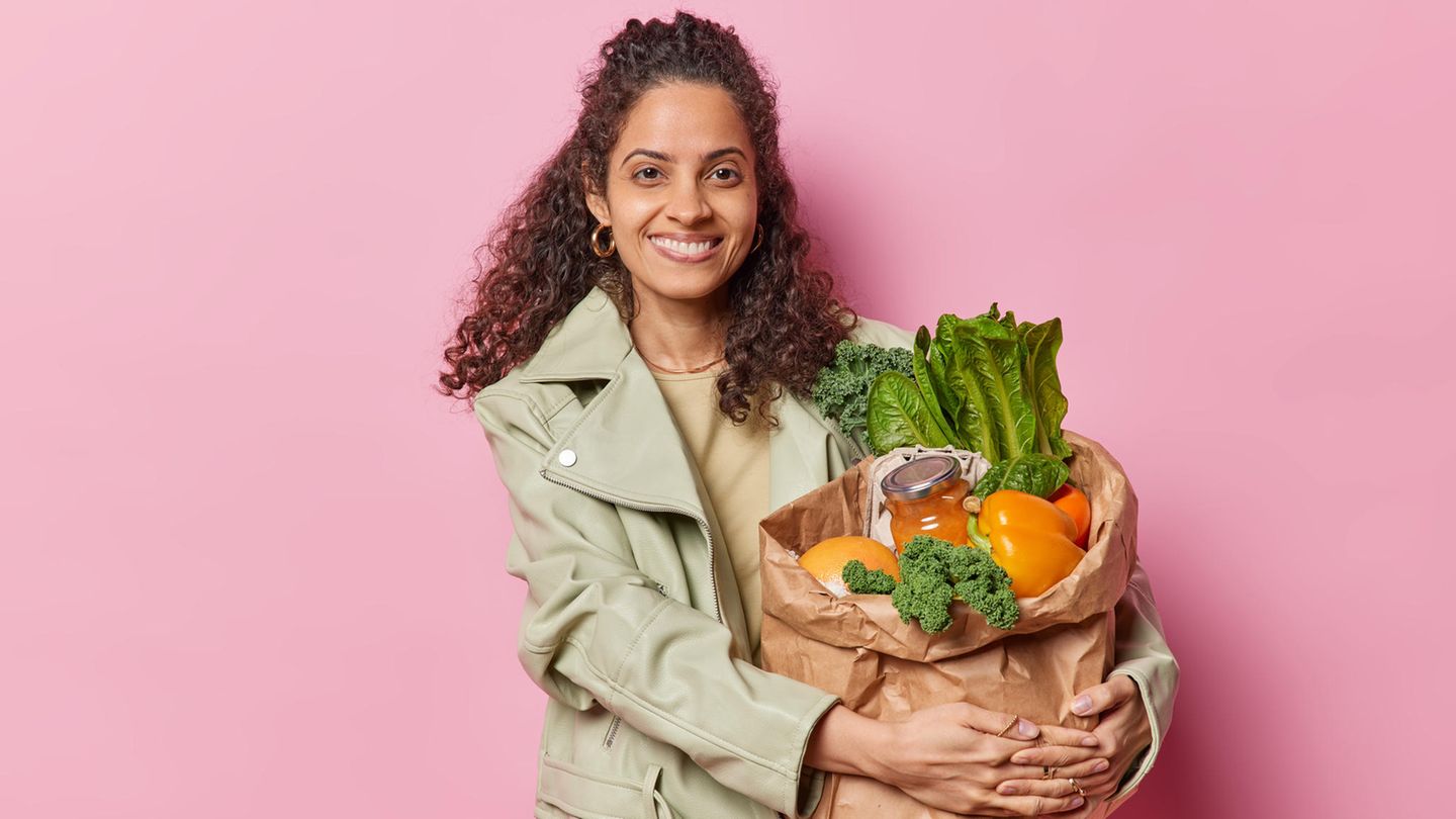 Frauen 40+: So gelingt eine gesunde Ernährung in den Wechseljahren