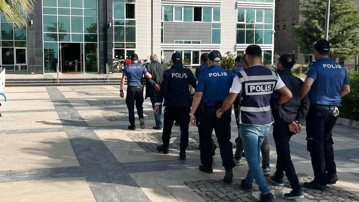 İstanbul'da Eğlence Mekanında Kanlı Kavga: Uzman Çavuş Yoğun Bakımda Hayatı Tehlikede!