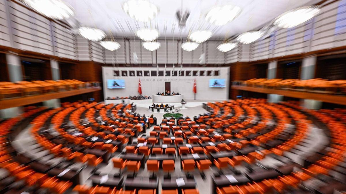 Trafik kanun teklifi Meclis Başkanlığına sunuldu! Yeni trafik kuralları yeni trafik cezaları...