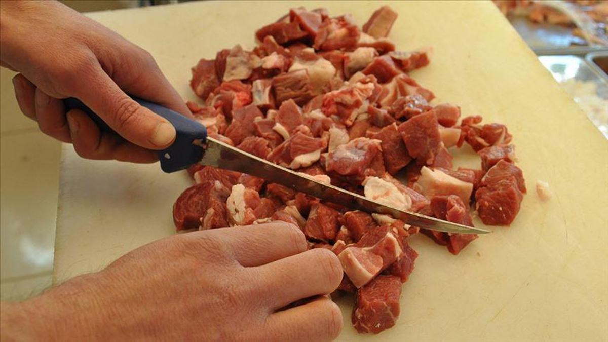 Kurban Bayramı'nda Etinizi Doğru Saklayın ve Pişirin: Sağlık Bakanlığı'ndan Önemli Uyarılar!