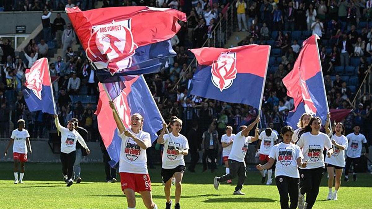 Fenerbahçe'nin İtirazı Reddedildi: Şampiyonluk Resmen Tescil Edildi! ABB FOMGET Hakkında Soruşturma Devam Ediyor