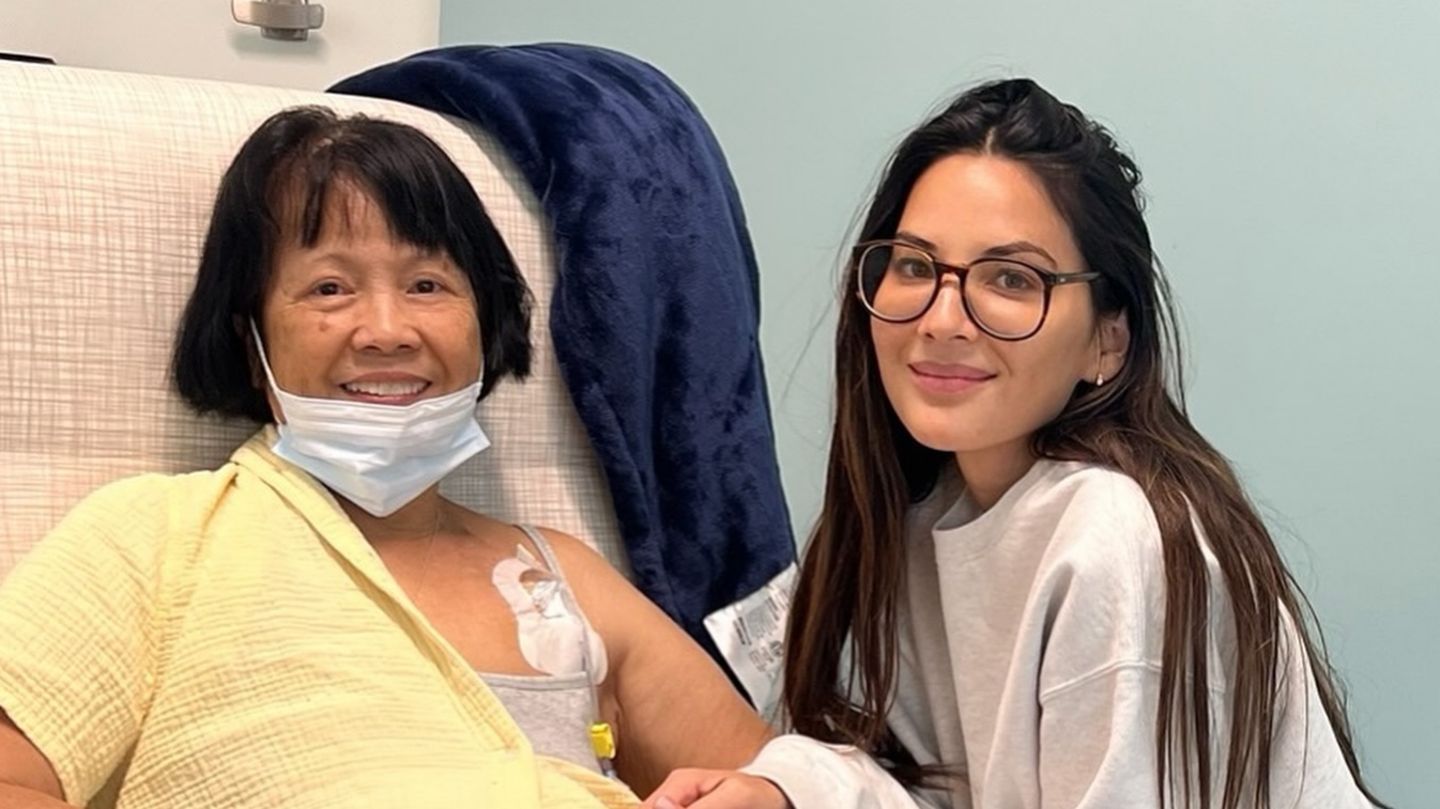 Olivia Munn: 2 Jahre nach eigener Diagnose: Ihre Mutter hat Brustkrebs
