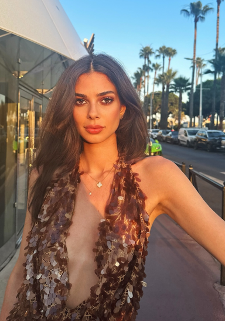 Defne Samyeli ve kızları Cannes'ı yaktı geçti!
