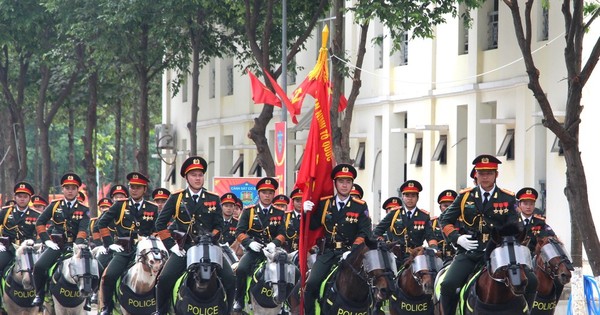 TPHCM: Người dân xem diễu binh, diễu hành 50 năm thống nhất đất nước thế nào?