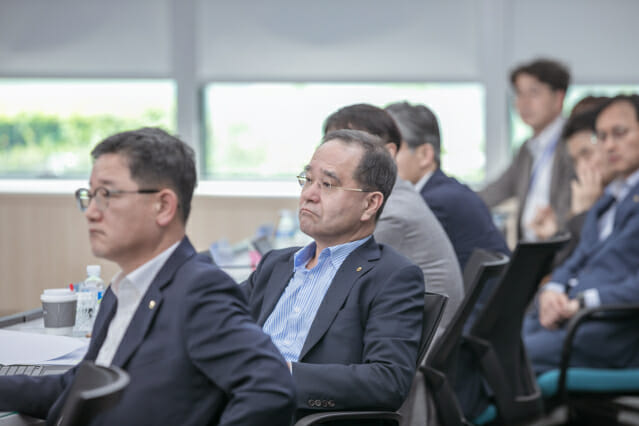 이찬우 농협금융 회장, NH올원뱅크로 금융 혁신 앞장