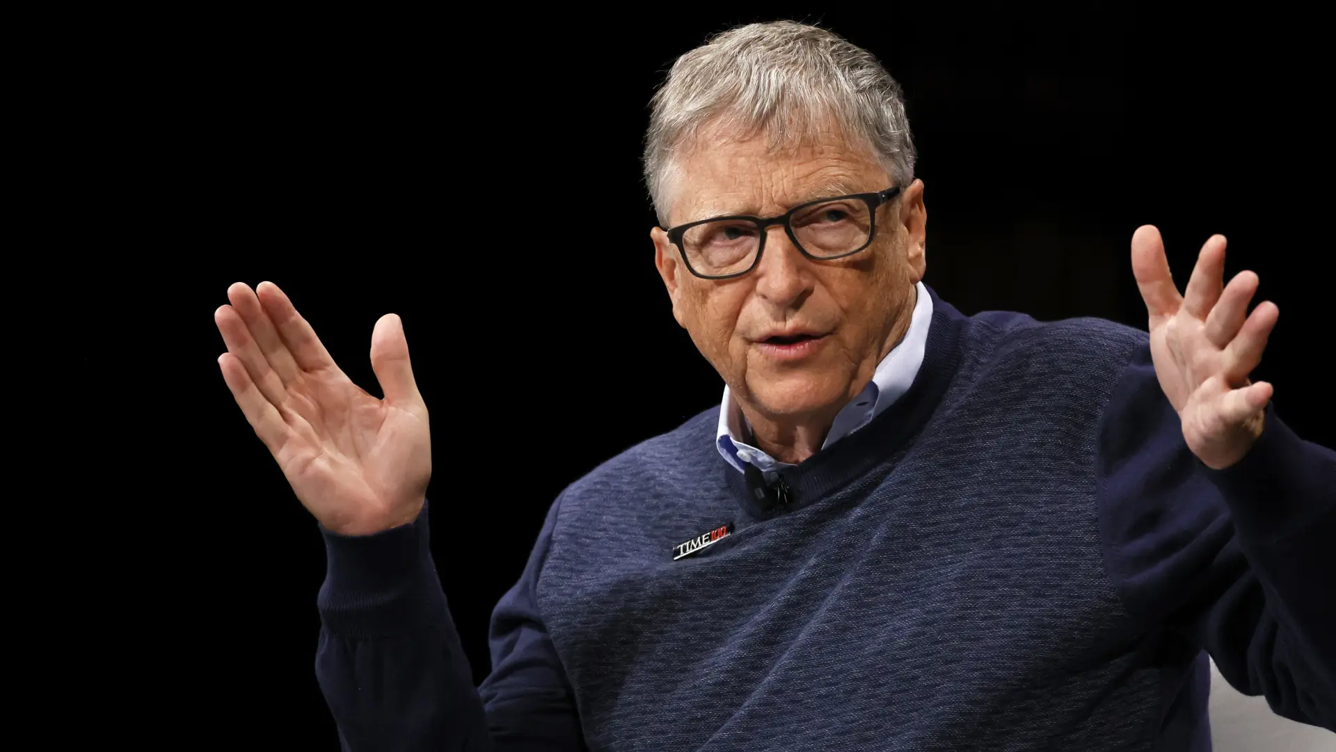 ¡El Futuro es Ahora! Bill Gates Advierte: La Inteligencia Artificial Reemplazará a los Humanos en la Mayoría de las Tareas
