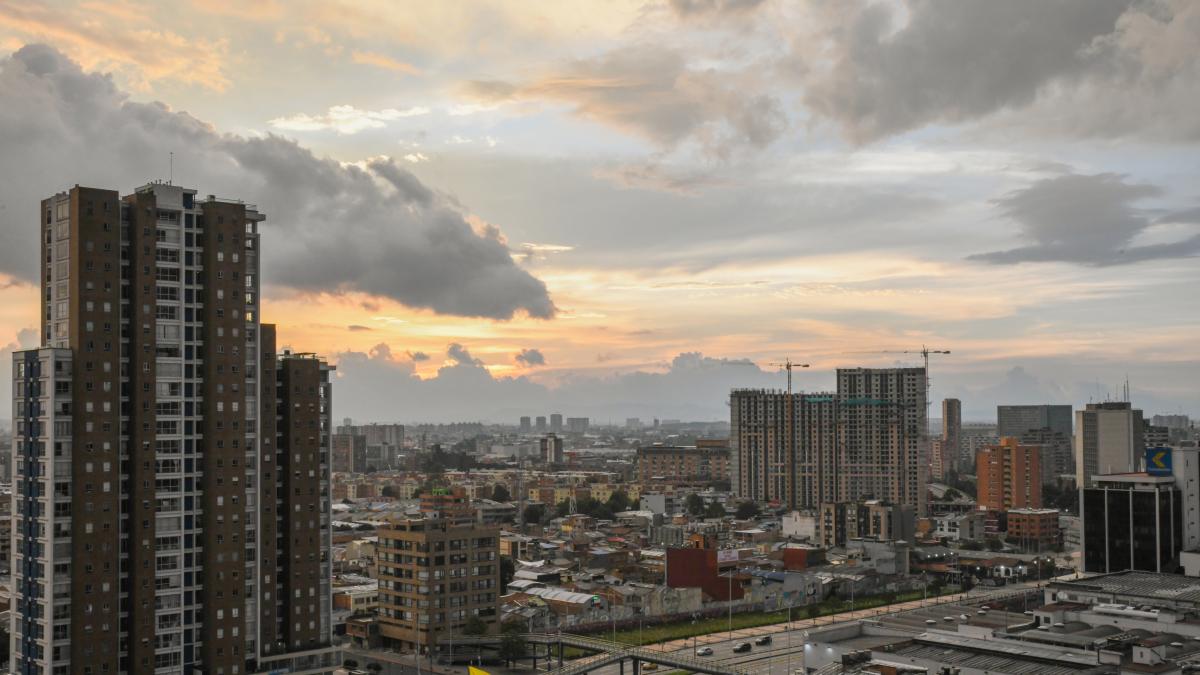 ¡Tu Casa Propia Sin Estrés! 10 Consejos Esenciales para Comprar Vivienda en Argentina y Proteger tus Finanzas