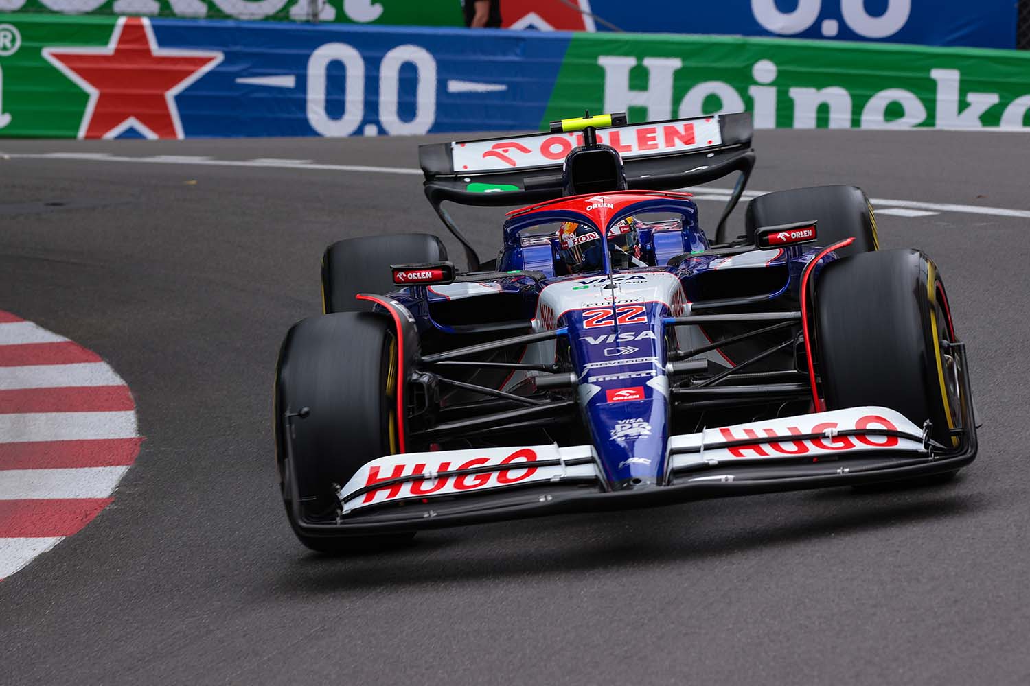 F1: Red Bull Desenvolve Espelho 100% Reciclável em Parceria Inovadora
