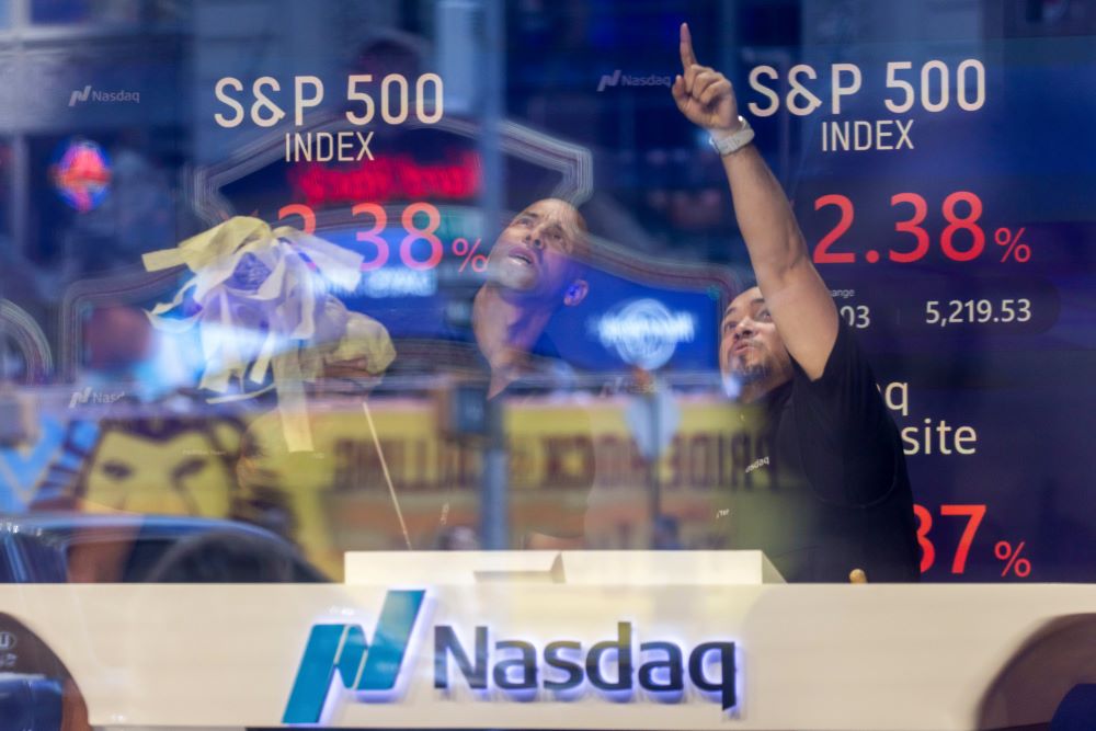 Wall Street Melanjutkan Pesta Hijau, S&P 500 dan Nasdaq Menguat Dengan Topangan Saham Teknologi